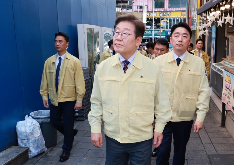 李대통령, 이태원참사 현장 방문…국민 <b>안전</b> 대책 <b>강조</b>