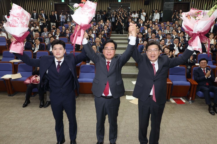 <b>국민의힘</b> 신임 <b>원내대표</b>에 TK 3선 <b>송언석</b> 선출