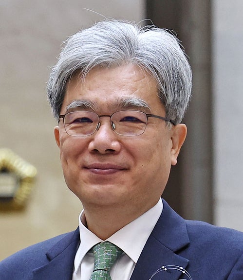 李, <b>헌재소장</b>에 <b>김상환</b> 전 대법관 <b>지명</b>…'이해충돌 논란' 이승엽은 헌법...