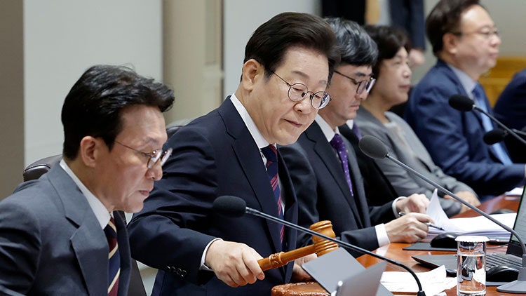 31.8조 <b>추경</b> 국무회의 의결…"최대한 신속히 집행"