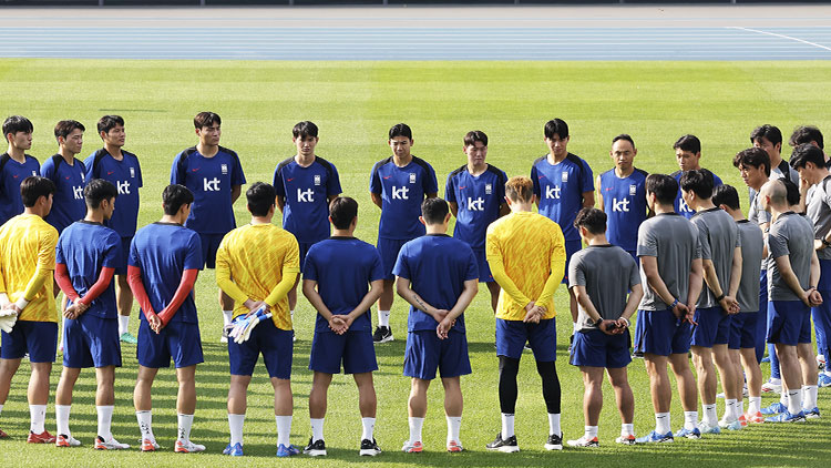 "목표는 전경기 승리" 동아시아 맹주 가린다…첫 관문은 내일 <b>중국전</b>