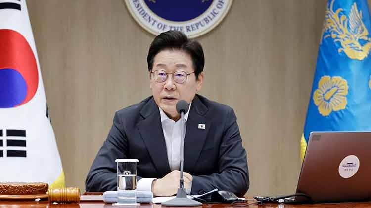 李대통령, "납득 안 되는 <b>해외원조</b>사업 많아" <b>점검 지시</b>