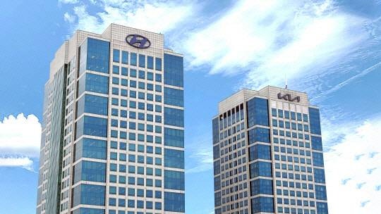 美 <b>관세</b> 직격탄…현대차, 5년만에 영업이익 15.8%↓