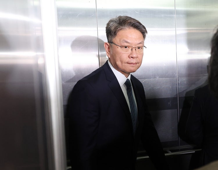 '수사 기록 회수 관여' <b>이시원</b> 전 비서관, 해병<b>특검</b> 출석