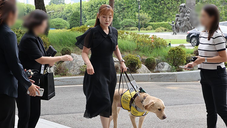 내란특검, '<b>계엄해제 방해</b>' 관련 <b>김예지</b> 의원 참고인 조사
