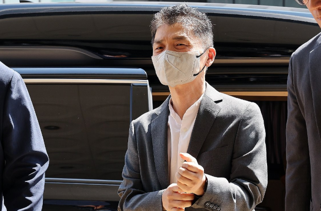 검찰, 'SM 시세조종 의혹' 카카오 <b>김범수 징역</b> 15년 <b>구형</b>