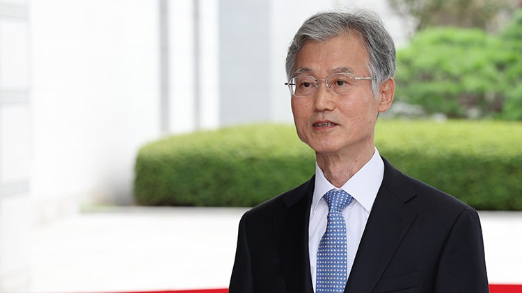 <b>조희대</b> "李<b>대통령</b> 사건 관련 외부인사 논의·만남 전혀 없어"