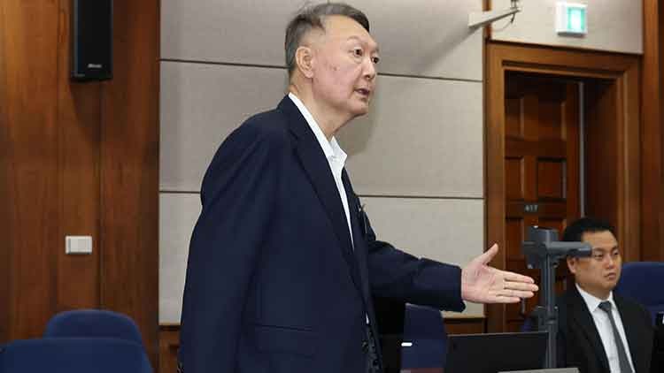 尹, <b>보석</b>심문 직접 발언 "구속상태선 재판·특검조사 못 나가"