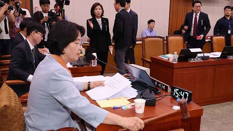 법사위, 내달 15일 <b>대법원 현장국감</b>…與 "<b>조희대</b> 나리, 숨을 곳 없을 것...