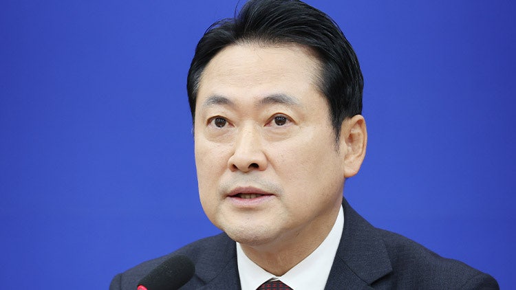 <b>장동혁</b>, '아파트 4채' 與비판에 "다해야 8억5천…<b>투기</b>용 아냐"