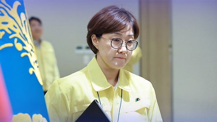 [단독] <b>김현지</b>, '李 수행' 취소하고 용산 대기…"국회서 부르면 언제든...