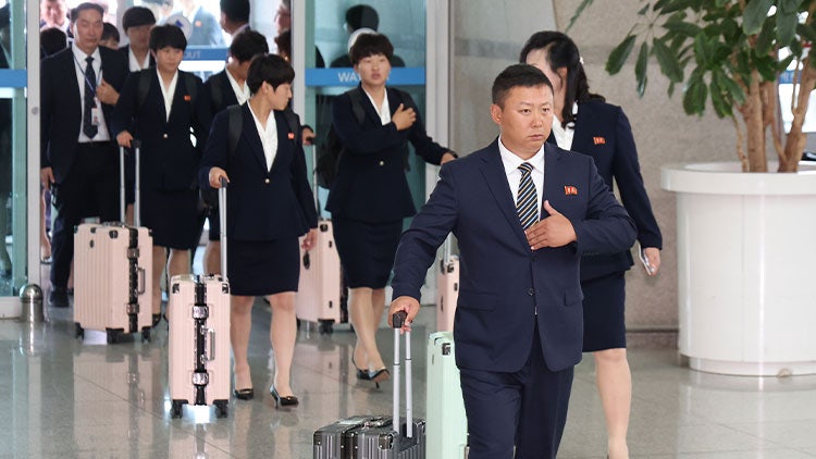 북한 여자 축구 상금 15억의 행방은?