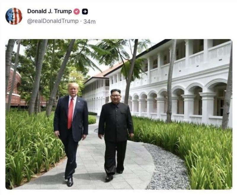 다음은 북핵 협상?…트럼프, 돌연 김정은과 찍은 사진 올려