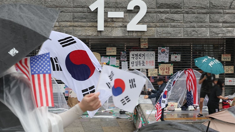 '참정권 침해' 규탄 집회 3주차…경찰 '강제해산' 신중
