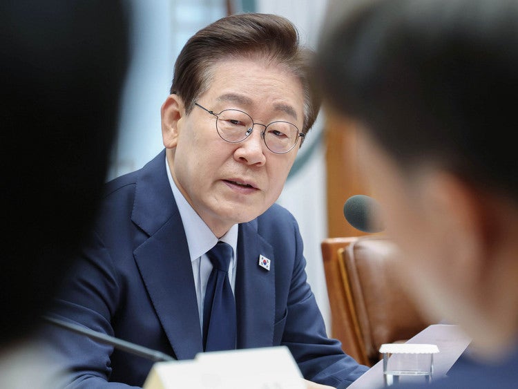 李<b>대통령</b> "반도체 클러스터 <b>속도전</b>…부지 알박기? 강제수용도 동시 시작...