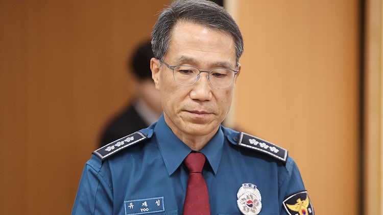 고개 숙인 경찰청장 대행 "광주 여고생 유족에 깊이 사죄…책임자 엄벌"