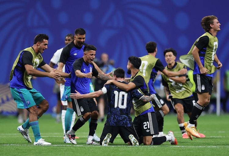 아르헨티나, 잉글랜드 2-1 역전승…스페인과 <b>월드컵 결승전</b>