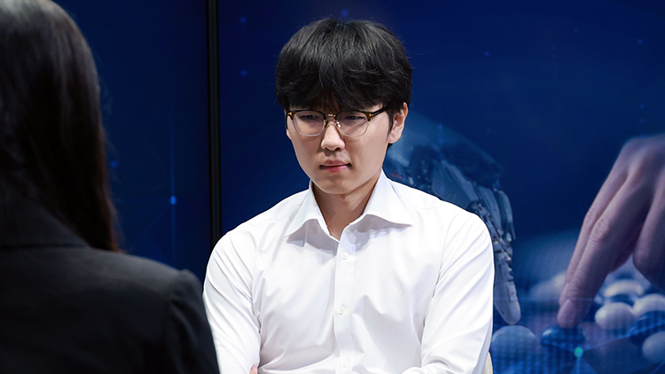 <b>신진서</b>, 인공지능 <b>카타고</b>에 짜릿한 <b>역전승</b>