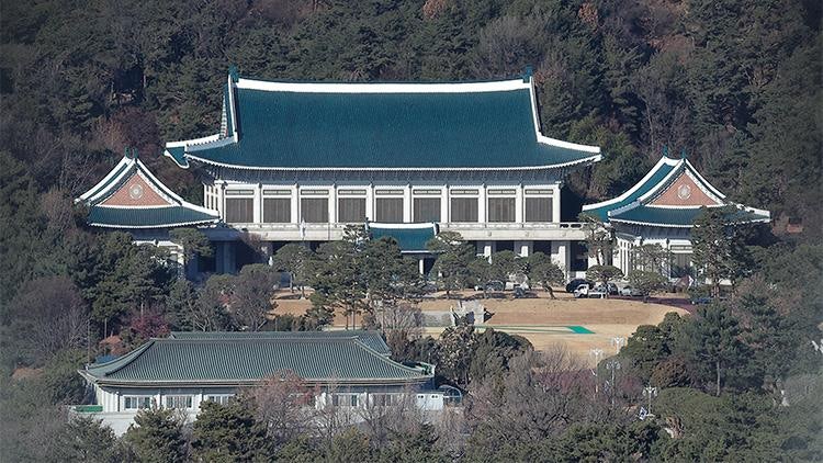 靑 "<b>정성호 사의표명</b> 공식 확인된 바 없다"