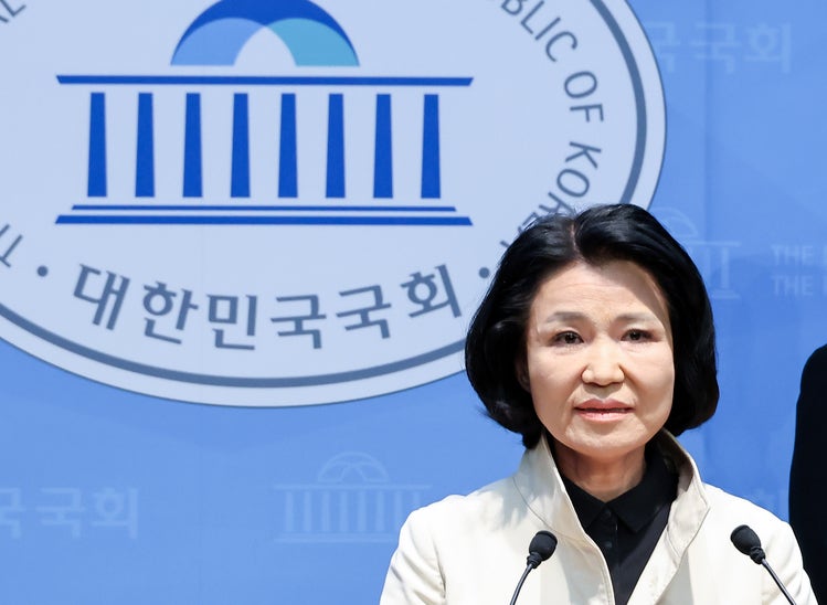 [단독] <b>이진숙</b>, 국회 '<b>5.18 포럼</b>'에 與 "취소해야" 도서관장 "문제 없다...