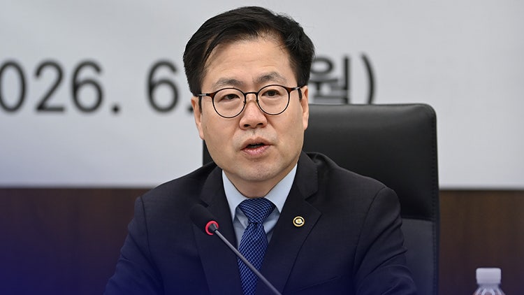 [뉴스더] '한미관세 사령탑' <b>여한구 경질 이유</b>는