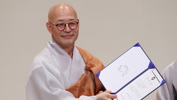 <b>조계종 총무원장</b>에 진우스님 당선…13년 만에 <b>연임</b> 수장