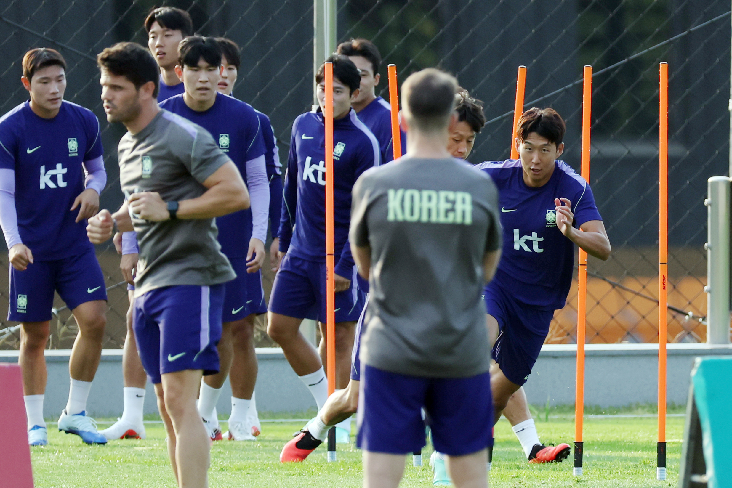 '모레노호' <b>에콰도르전</b> 손흥민·오현규 투톱 출격