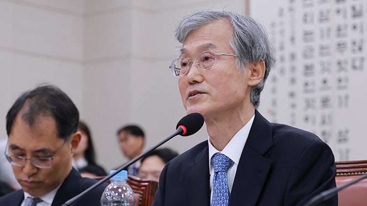 <b>조희대</b> "제청권 간섭 위헌" <b>작심 발언</b>…與 "개긴다" 맹공
