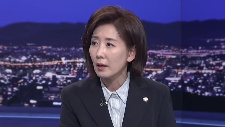 "이완용이냐" vs "조선노동당 의원이냐"…與·<b>나경원</b> '젤렌스키 <b>감사</b> 서...