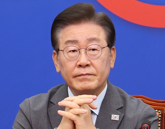 이재명, 내일 <b>당대표 출마 선언</b>…<b>김두관</b>과 2파전