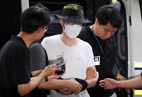 “아들은 대의 위해 <b>살인</b>”…<b>일본도</b> 가해자 父 피소