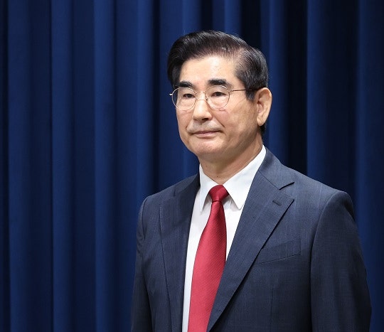 경찰 특수단, <b>김용현 보안폰</b>·서버 <b>압수수색</b>