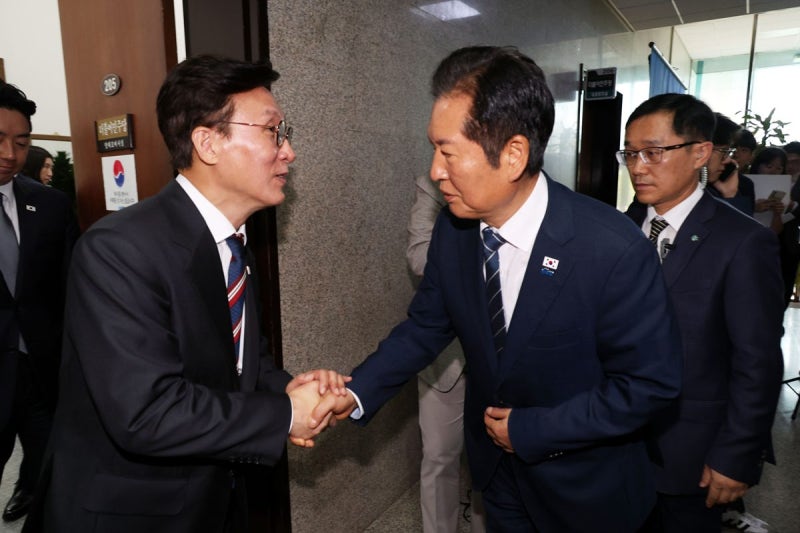 당정대 “<b>금융위 분리</b>, <b>정부조직법</b>에 담지 않기로”