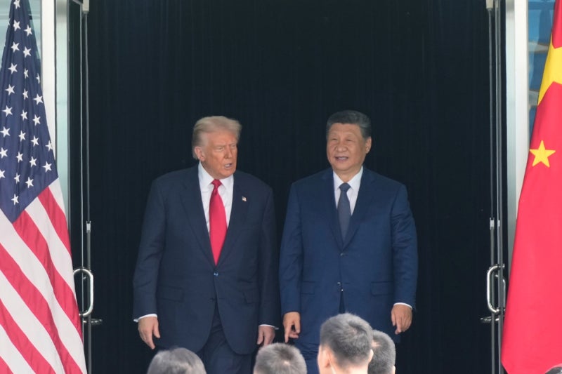 시진핑, 트럼프 떠난 <b>APEC</b>서 “<b>다자무역체제</b> 함께 수호”