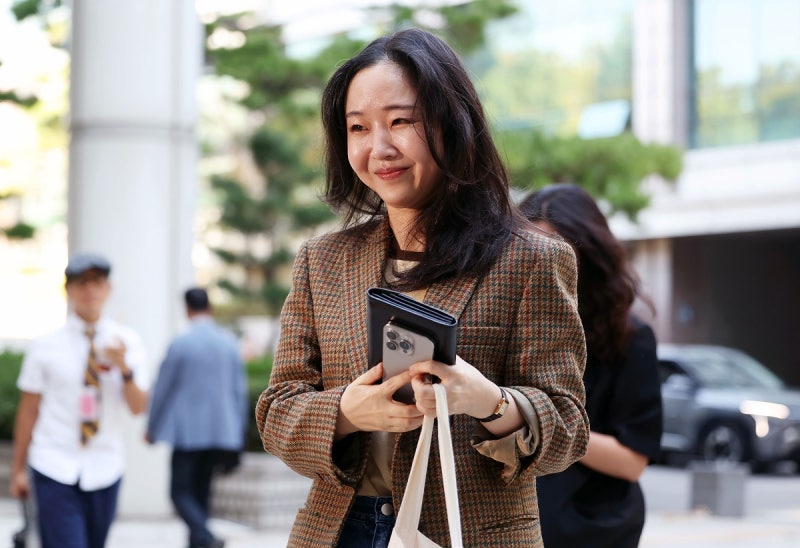 <b>민희진</b> “<b>뉴진스</b>는 다섯일 때 존재…귀하게 여겨져야”