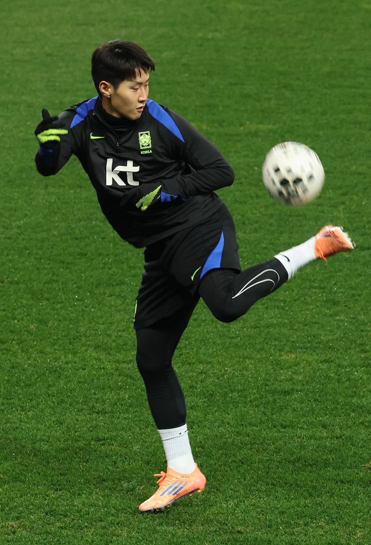 <b>이강인</b>의 리그 1호골, PSG <b>11월의 골</b>로 선정