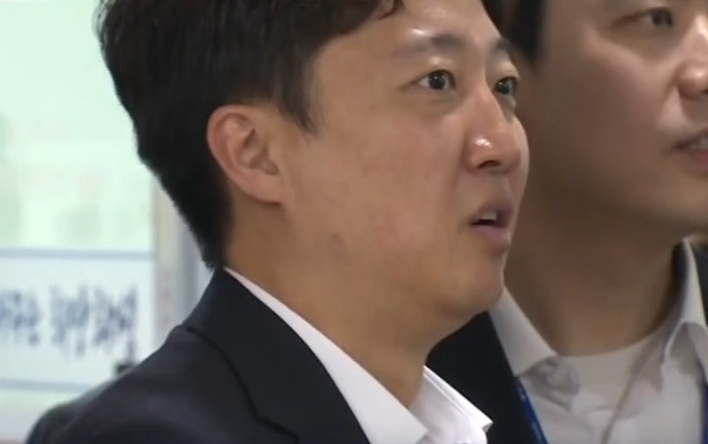 ‘이준석 새치기 논란’…다른 각도 영상 공개
