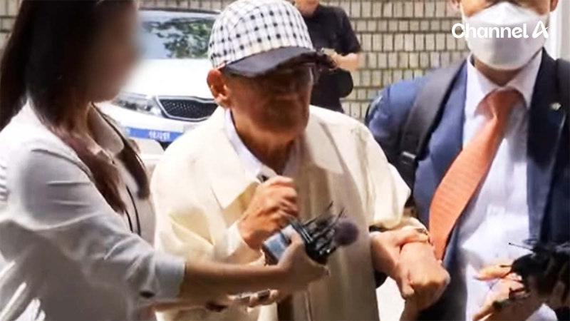 당원 가입 의혹 신천지 이만희 구속심사 출석…묵묵부답
