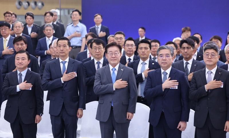 한화·현대차·삼성·SK 등 <b>영남권</b>에 <b>312조 투자</b>…AI·반도체·로봇 거점...