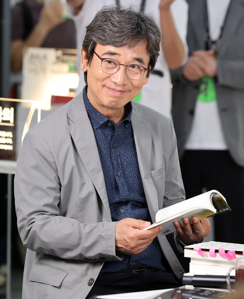 <b>유시민</b> “이 대통령과 전우애 있었지만…표현 욕구가 더 중요”