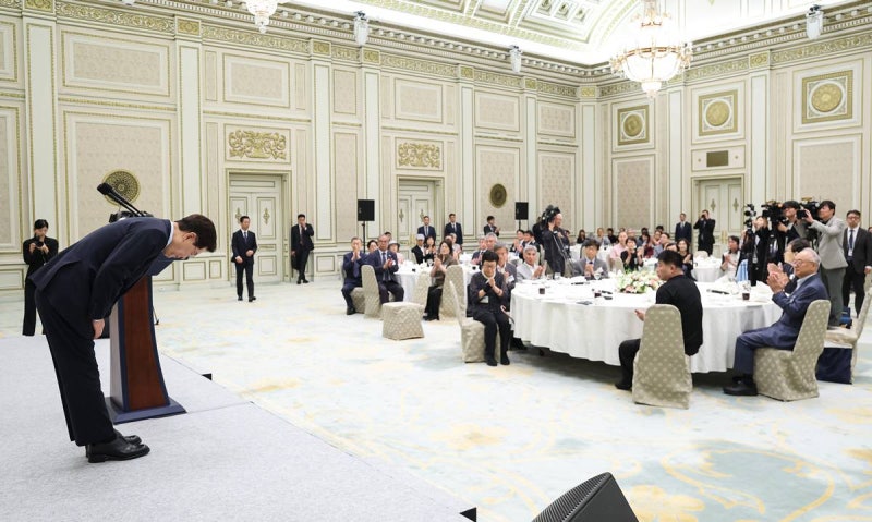 <b>이 대통령</b> “국가폭력 피해자에 깊은 위로·<b>사과</b>…국가 책임 유효기간 ...