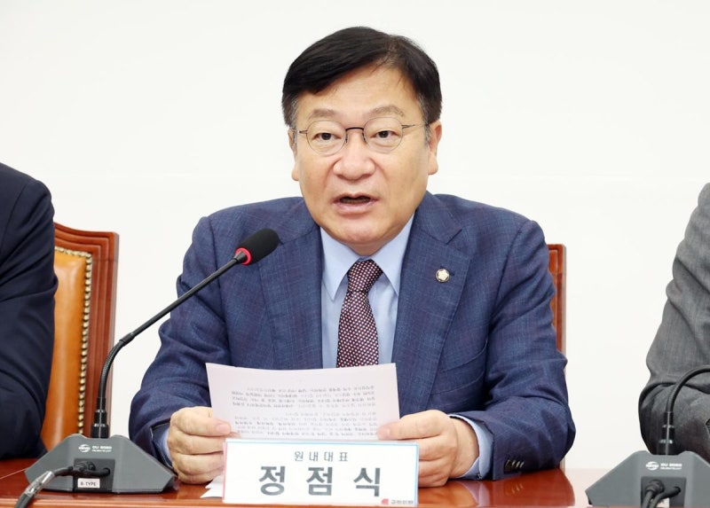 <b>정점식</b> “마오쩌둥 어록 좌우명 <b>안규백</b> 국방부장관 <b>경질</b>해야”