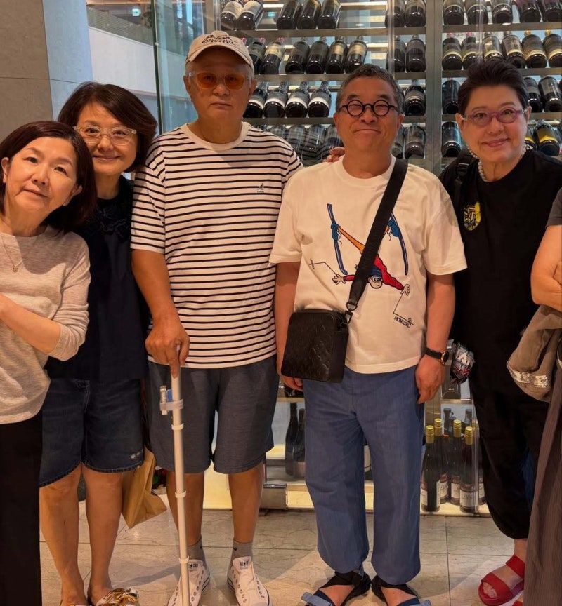 <b>시각장애</b> 4급 <b>송승환</b>, 손수 만든 <b>지팡이</b> 짚고 등장