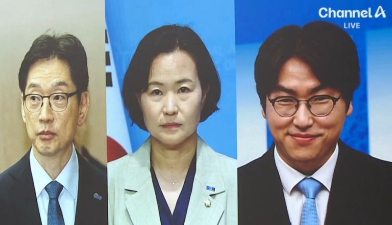 김경수·하정우 복귀…야 “‘친문’에 ‘조국’까지 양념 치듯”