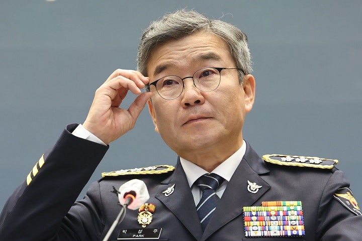 검찰, <b>박성주</b> 전 국가수사본부장 <b>기소</b>…장윤기 성범죄 분리 수사 지시