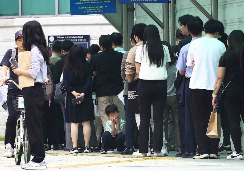 <b>미 법원</b>, ‘트럼프 학생비자 4년 제한’ 시행 하루 전 <b>제동</b>