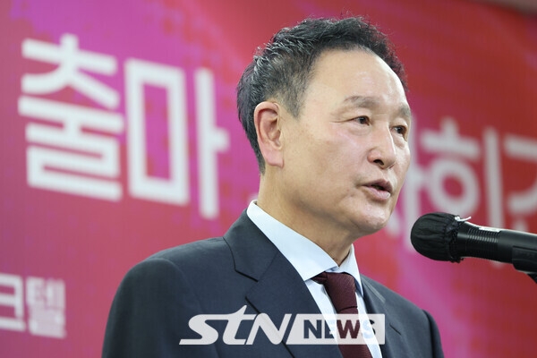 [벳조이]정몽규, 최소한의 예의 갖추라 허정무, &apos;중징계 촉구&apos; 최후통첩 날렸다!