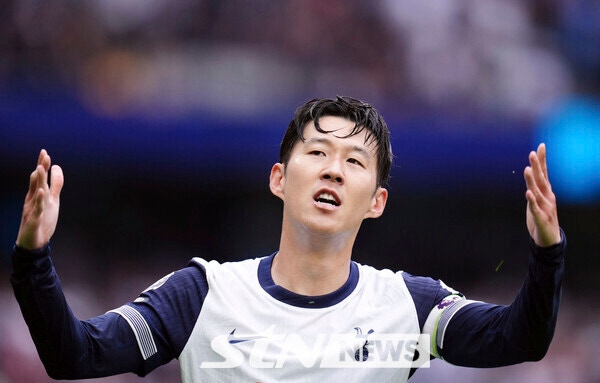 '손흥민의 커리어 첫 우승 도전' 하늘도 무심하시지...토트넘의 수비 붕괴, '드라구신 십자인대 파열 시즌 아웃'