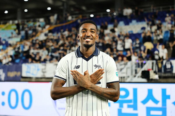 '가브리엘 효과'로 되살아난 서울 <b>이랜드</b>, <b>인천</b> 잡고 2연승 시동