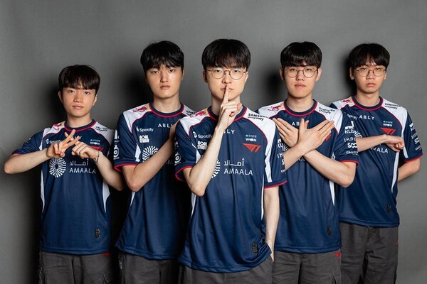 T1, '무결점' 행보로 브래킷 스테이지 진출…'왕의 귀환' 서막